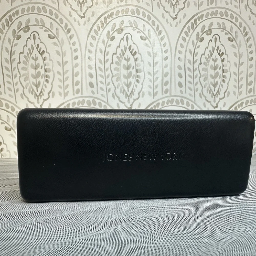 NEW Jones New York Black‎ Hard Faux Leather Clamshell Eyeglasses Case